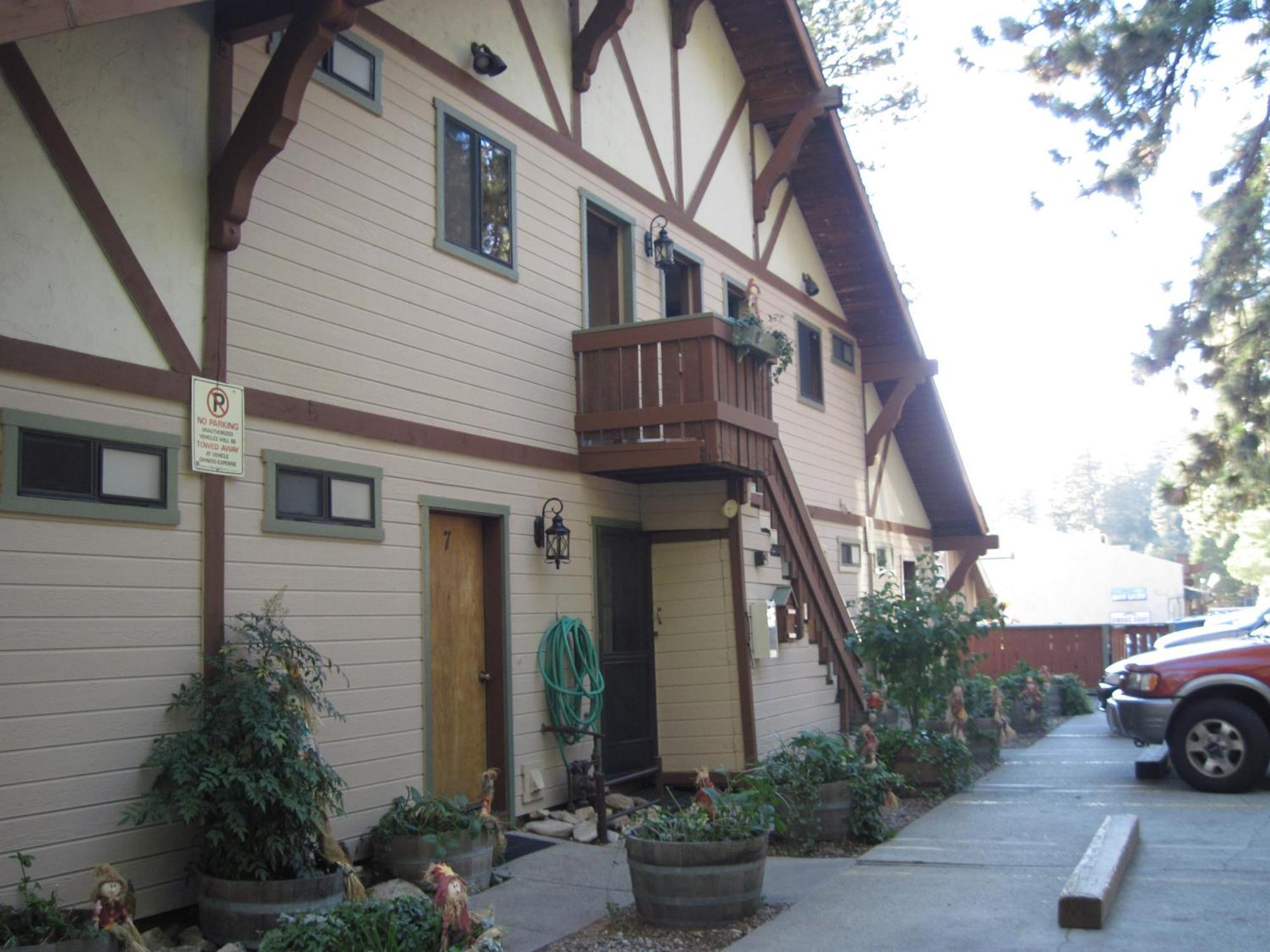 The North Shore Inn Crestline Bagian luar foto